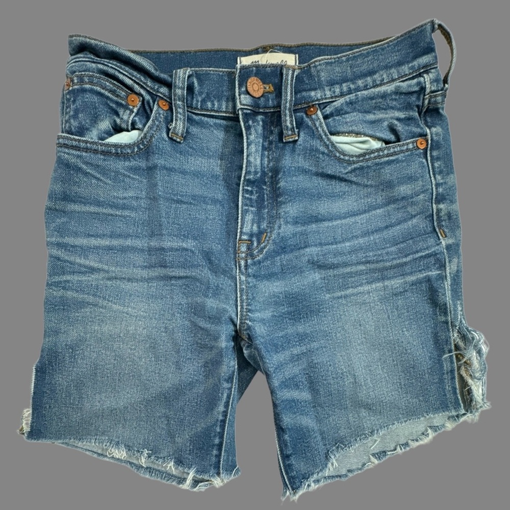 Madewell Women's High-Rise Denim Shorts Blue Size 26 6” Inseam *slits Read*